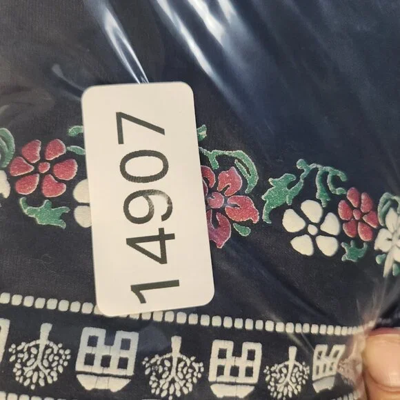 Vintage Cottage Core Shirt Large Hearts Flowers Needlework 90's Jerzees USA Made - Picture 10 of 10